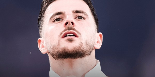 芒特拒绝离开曼联，愿拿25万周薪打替补！与利马一起复出助战维拉