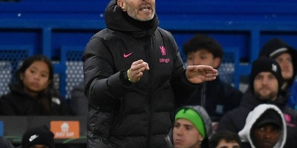 延期！阿森纳推迟一周，切尔西和曼城，率先冲击首个冠军