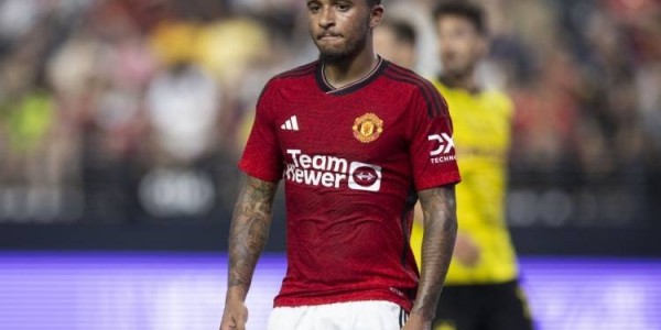 记者：桑乔非常接近接受尤文的合同，曼联确认愿接受2500万欧报价