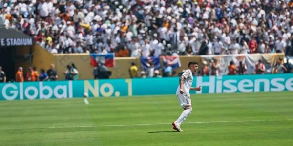 巅峰对决成单方面屠杀！新欧冠冠军4球横扫皇马，冲刺四冠荣光