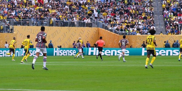 冷门！多特0-0闷平弗鲁米嫩塞，全场遭吊打仅3次射正，网友：这是假德甲？