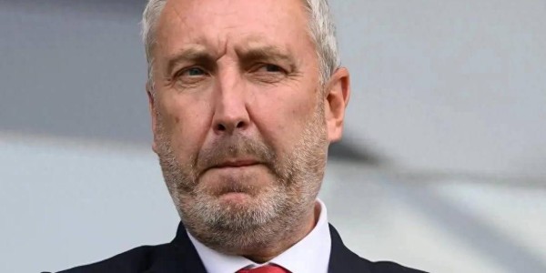 曼联幕后大佬终现身！三连胜后高调邀功，直言引援全中还将加码